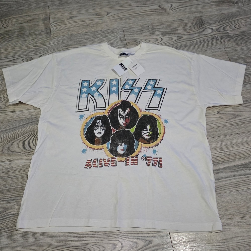 KISS Alive in 77 Cotton On Tee NWT S/M